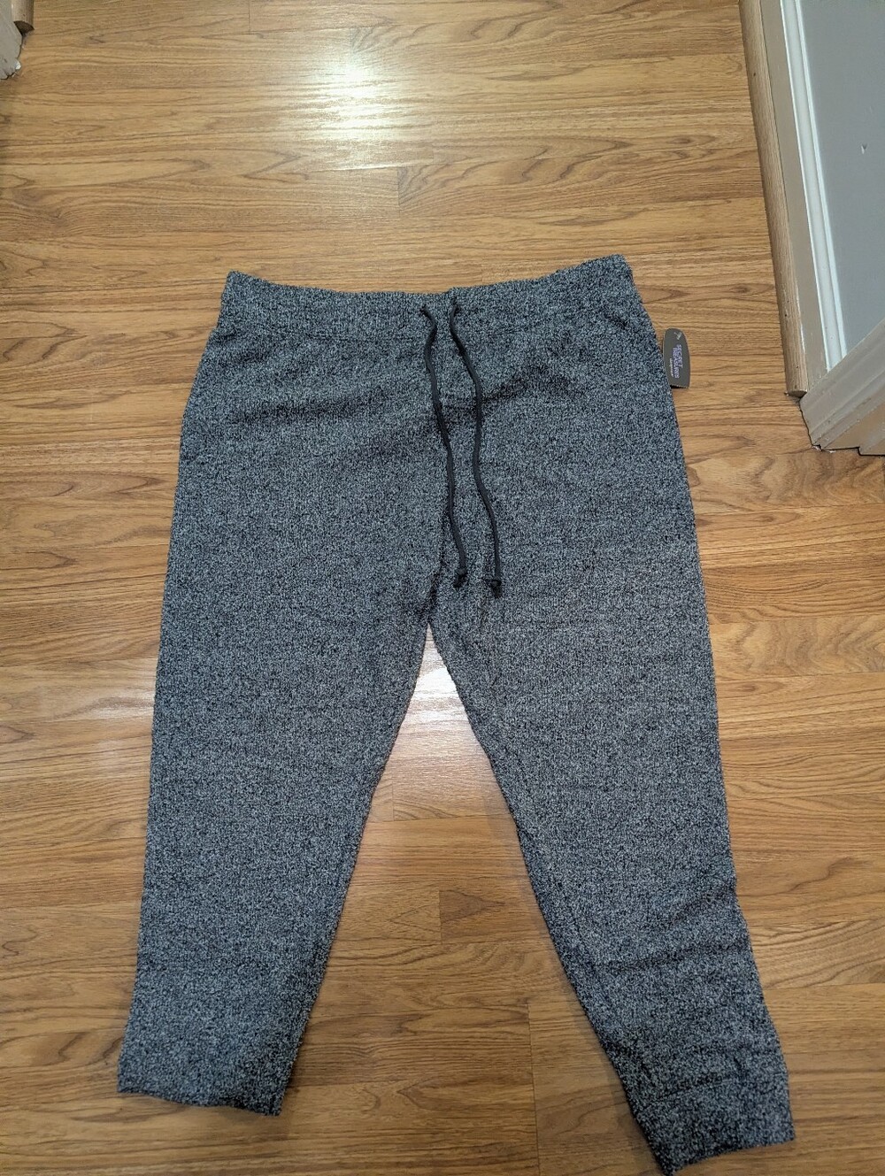 Secret Treasures Black and Gray Plush Chenille Jogger Pants